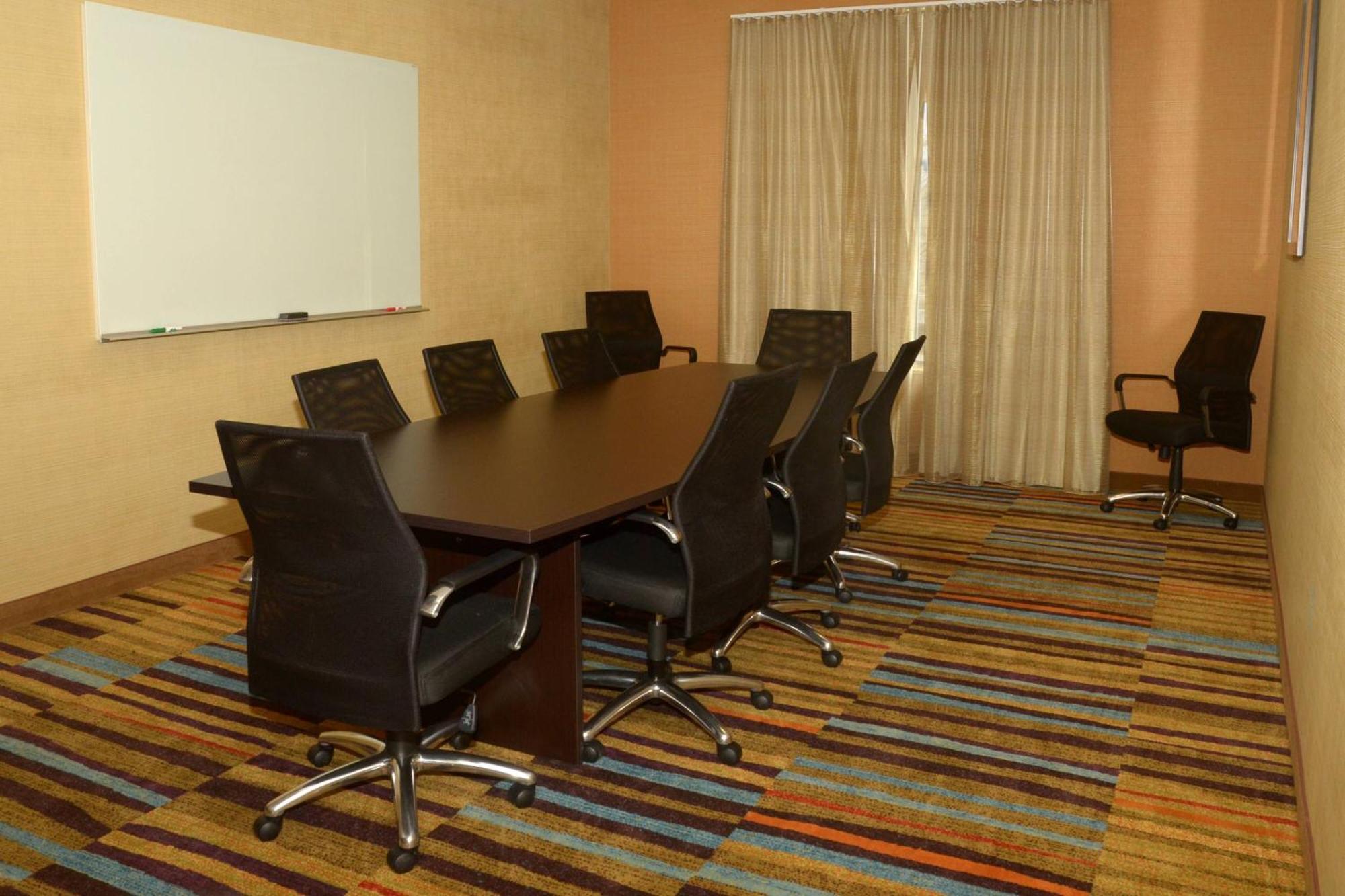 Fairfield Inn & Suites By Marriott Fairmont Exteriör bild